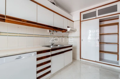 Apartamento T2 para Venda em Quarteira