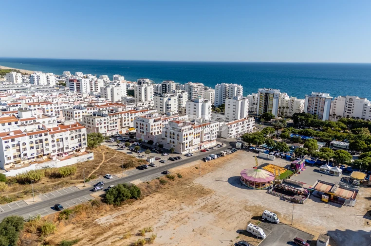 Apartamento T2 para Venda em Quarteira Foto 27