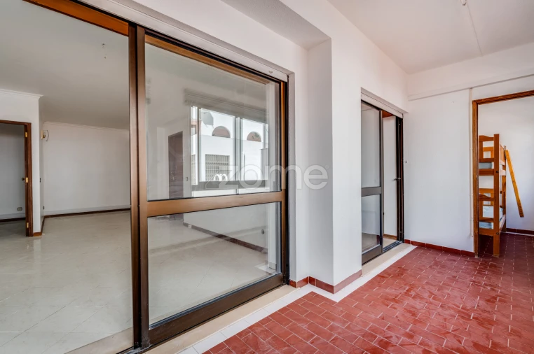 Apartamento T2 para Venda em Quarteira Foto 15