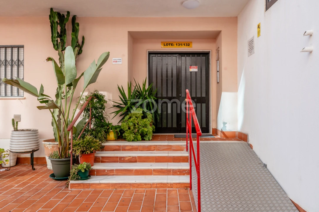 Apartamento T2 para Venda em Quarteira Foto 22