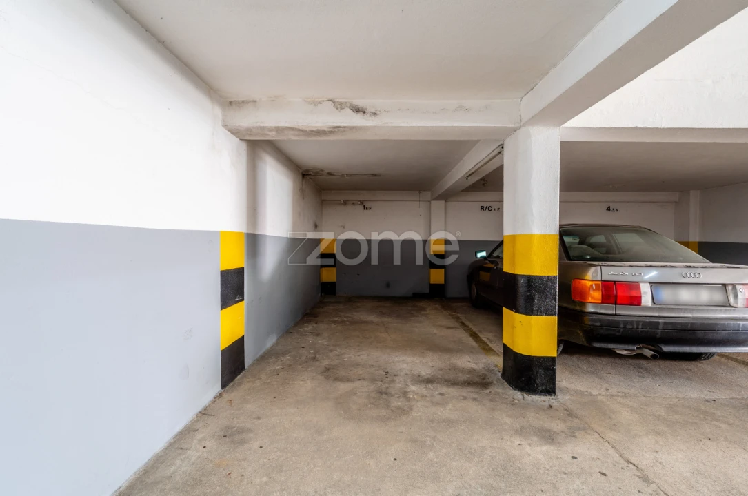 Apartamento T2 para Venda em Quarteira Foto 21