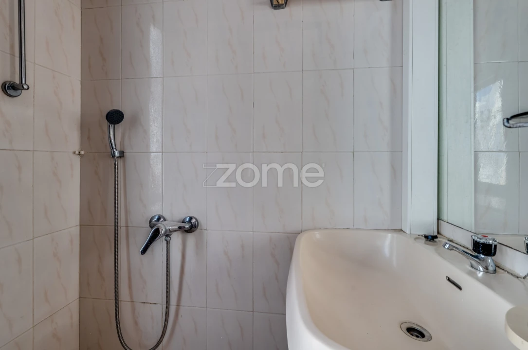 Apartamento T2 para Venda em Quarteira Foto 20
