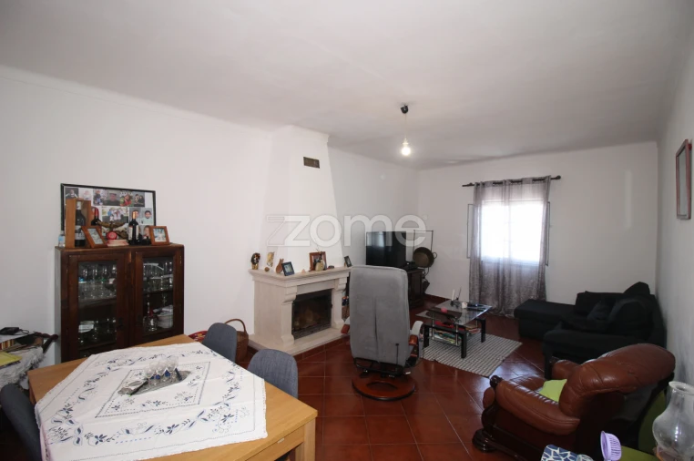 Moradia T3 para Venda em Aguiar Foto 7