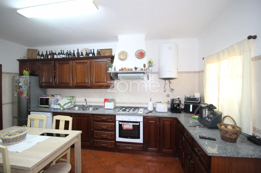 Moradia T3 para Venda em Aguiar Foto 11