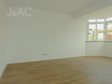 Apartamento T2 para Arrendamento em Cascais e Estoril