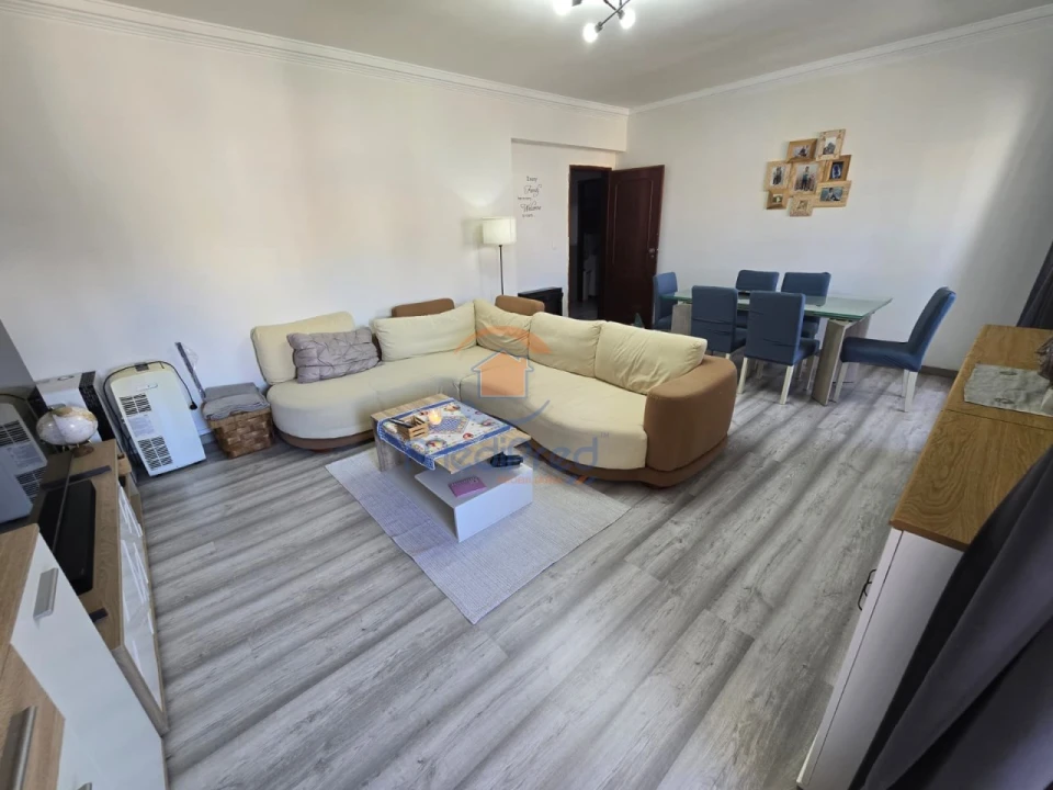 Apartamento T2 para Venda em Odivelas Foto 2