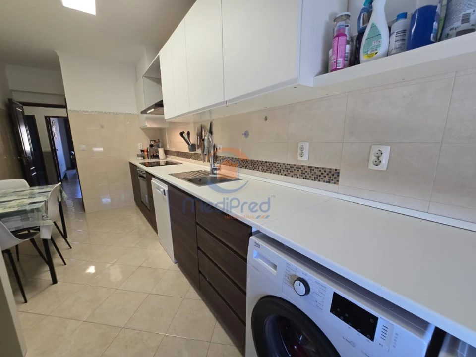 Apartamento T2 para Venda em Odivelas Foto 4