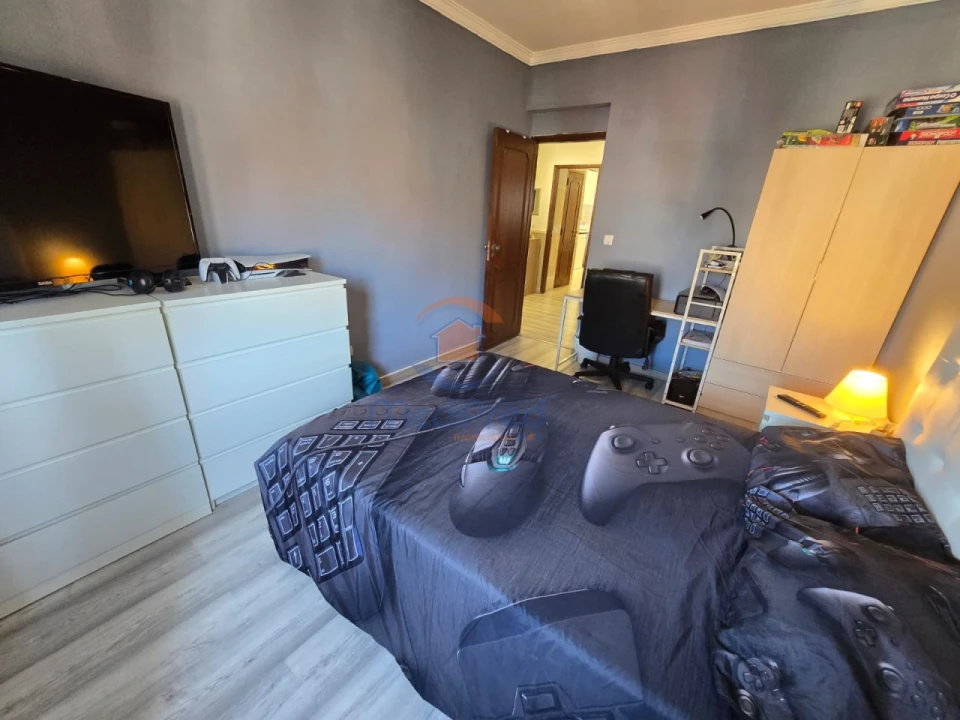 Apartamento T2 para Venda em Odivelas Foto 11