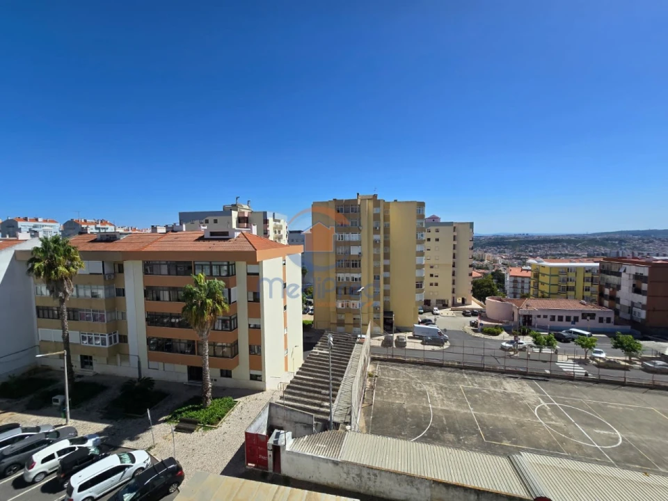 Apartamento T2 para Venda em Odivelas Foto 19