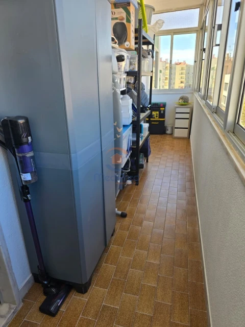 Apartamento T2 para Venda em Ramada e Caneças