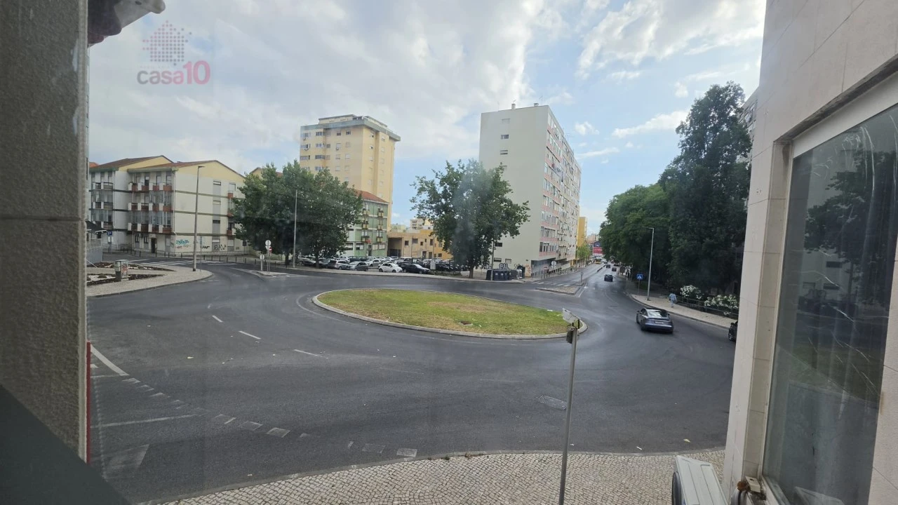 Loja para Venda em Alto do Seixalinho, Santo André e Verderena Foto 8