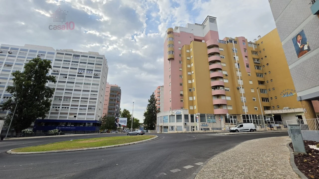 Loja para Venda em Alto do Seixalinho, Santo André e Verderena Foto 11