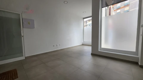 Loja para Venda em Alto do Seixalinho, Santo André e Verderena