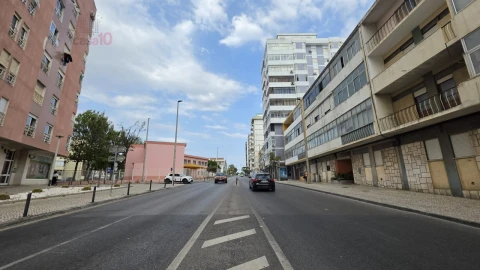 Loja para Venda em Alto do Seixalinho, Santo André e Verderena