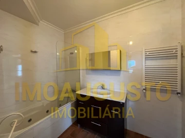 Apartamento T2 para Arrendamento em Guarda
