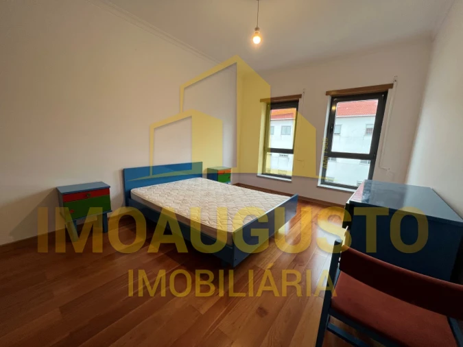 Apartamento T2 para Arrendamento em Guarda Foto 8