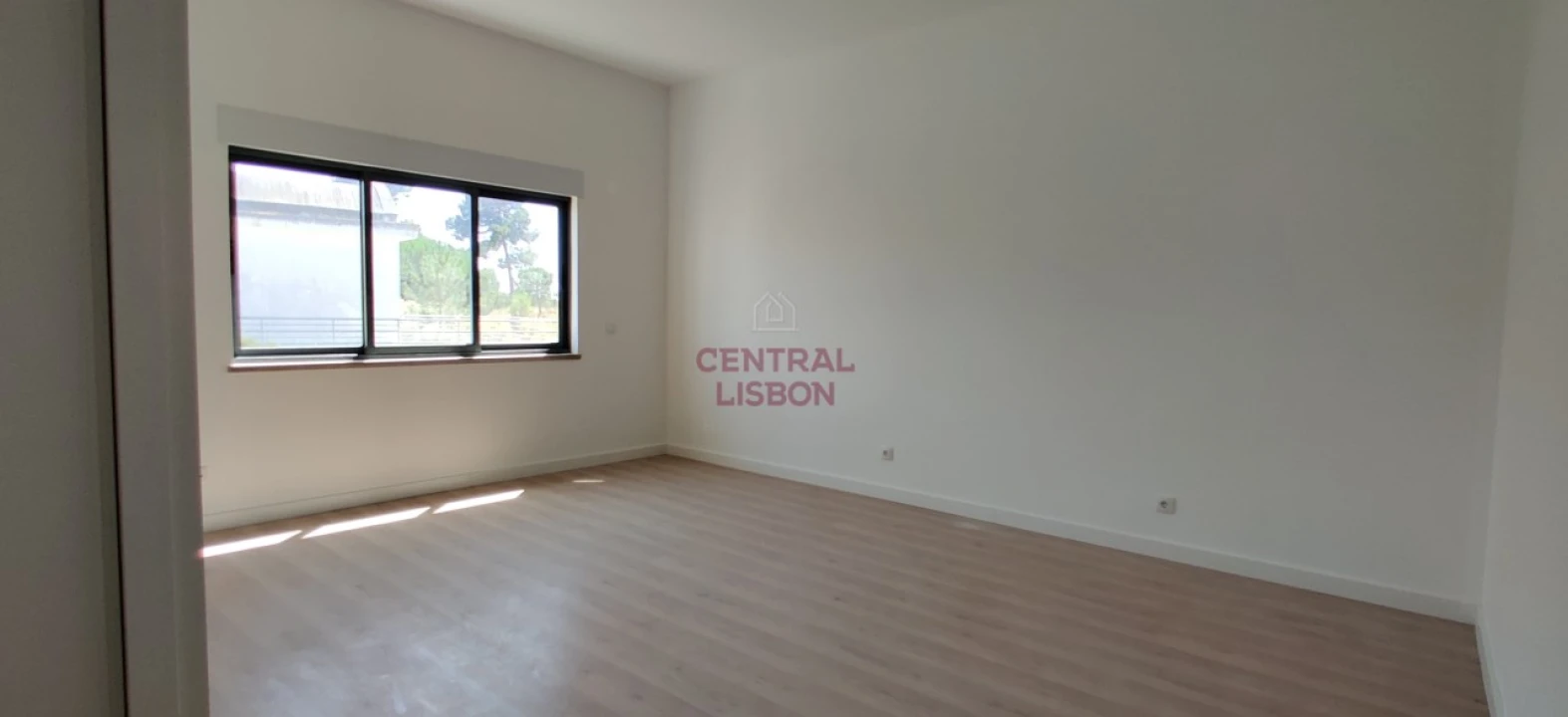 Moradia T5 para Venda em Quinta do Anjo Foto 23