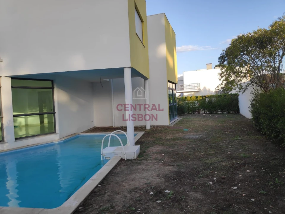 Moradia T5 para Venda em Quinta do Anjo Foto 5