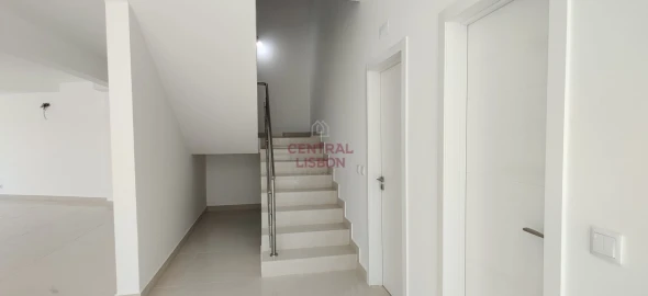 Moradia T5 para Venda em Quinta do Anjo