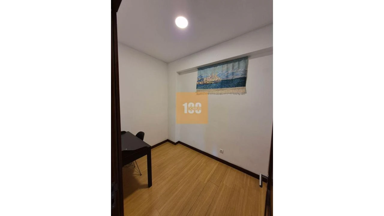 Apartamento T2 para Arrendamento em Cedofeita, Santo Ildefonso, Sé, Miragaia, São Nicolau e Vitória Foto 18