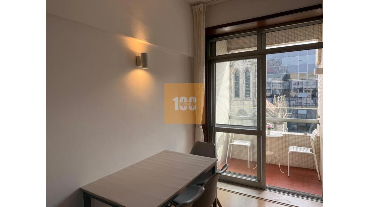 Apartamento T2 para Arrendamento em Cedofeita, Santo Ildefonso, Sé, Miragaia, São Nicolau e Vitória Foto 6