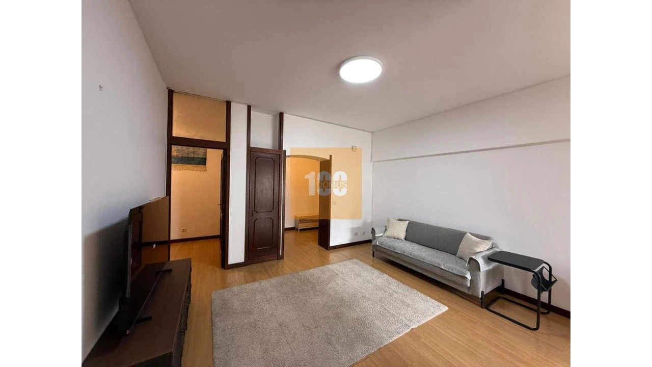 Apartamento T2 para Arrendamento em Cedofeita, Santo Ildefonso, Sé, Miragaia, São Nicolau e Vitória Foto 7