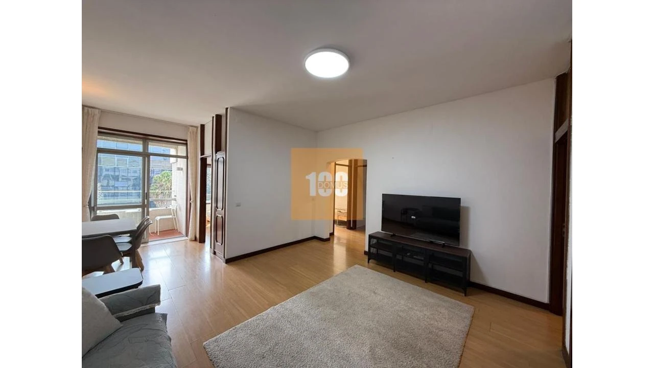 Apartamento T2 para Arrendamento em Cedofeita, Santo Ildefonso, Sé, Miragaia, São Nicolau e Vitória Foto 1