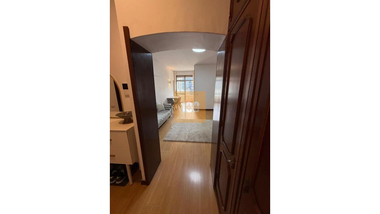 Apartamento T2 para Arrendamento em Cedofeita, Santo Ildefonso, Sé, Miragaia, São Nicolau e Vitória Foto 3