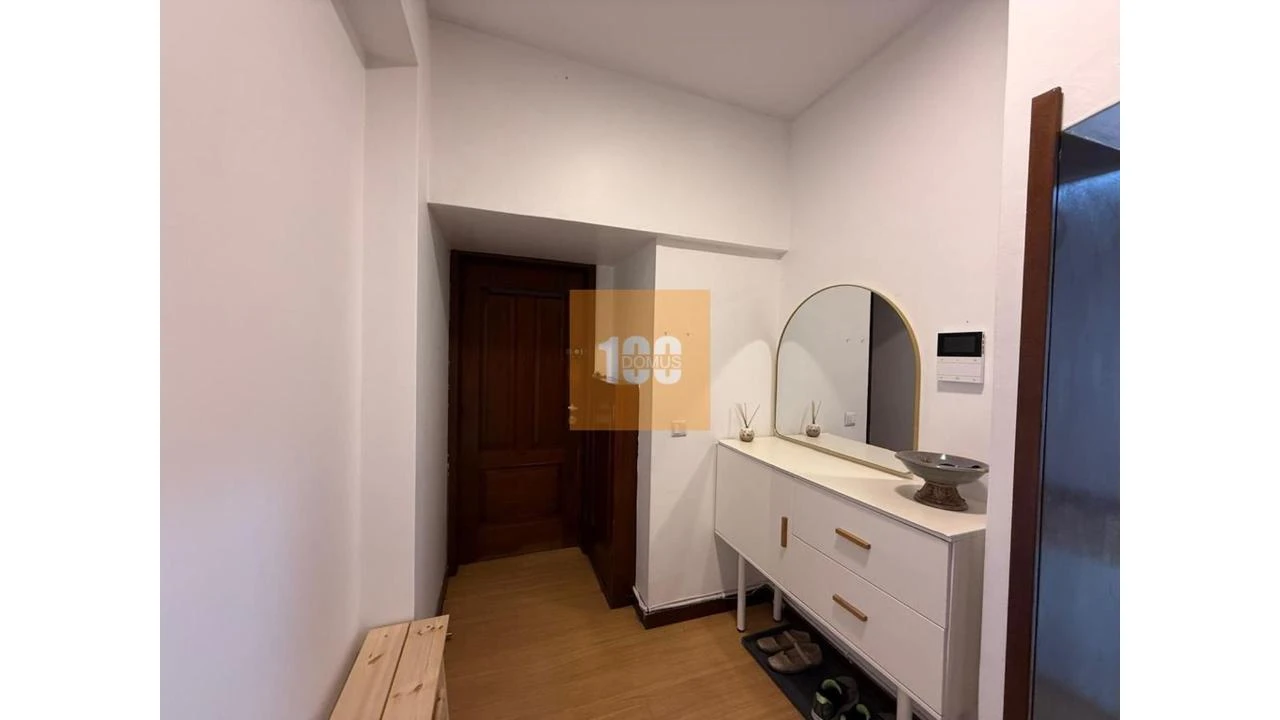 Apartamento T2 para Arrendamento em Cedofeita, Santo Ildefonso, Sé, Miragaia, São Nicolau e Vitória Foto 2