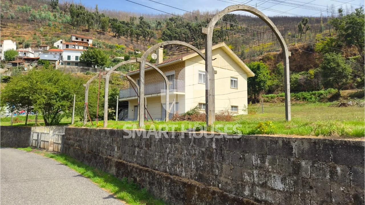 Moradia T3 para Venda em Pomares Foto 2