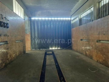 Armazém para Venda em Fiães