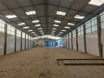 Armazém para Venda em Fiães