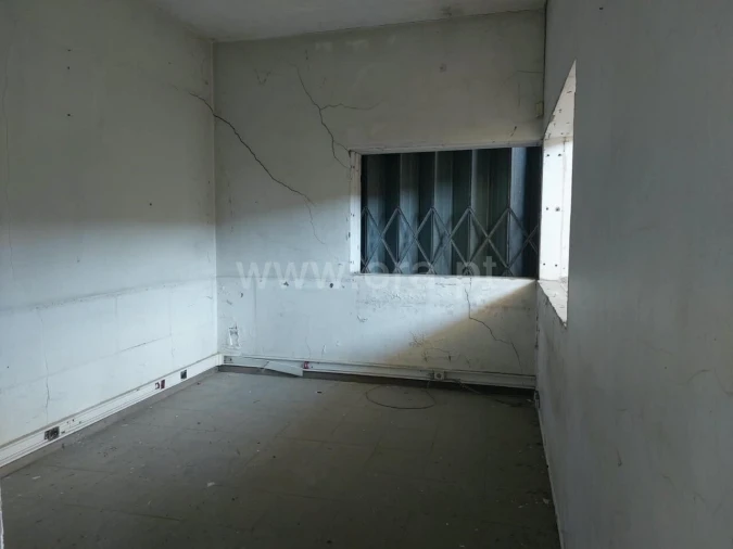 Armazém para Venda em Fiães Foto 12