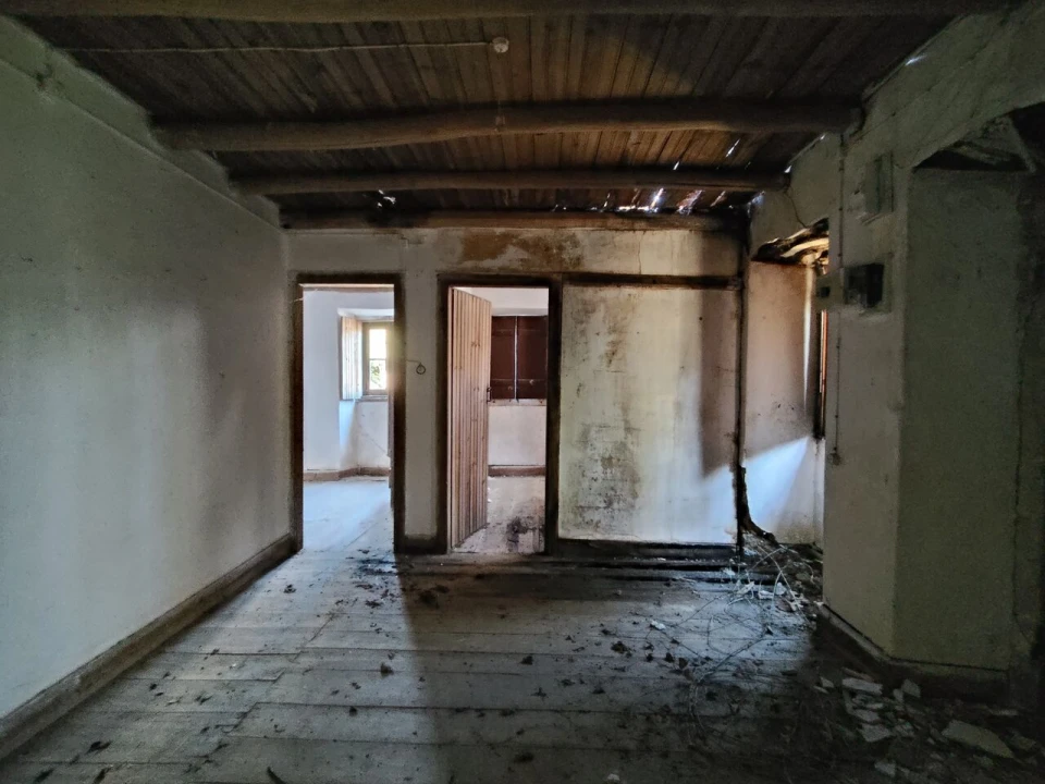 Moradia T6 para Venda em Pussos São Pedro Foto 3