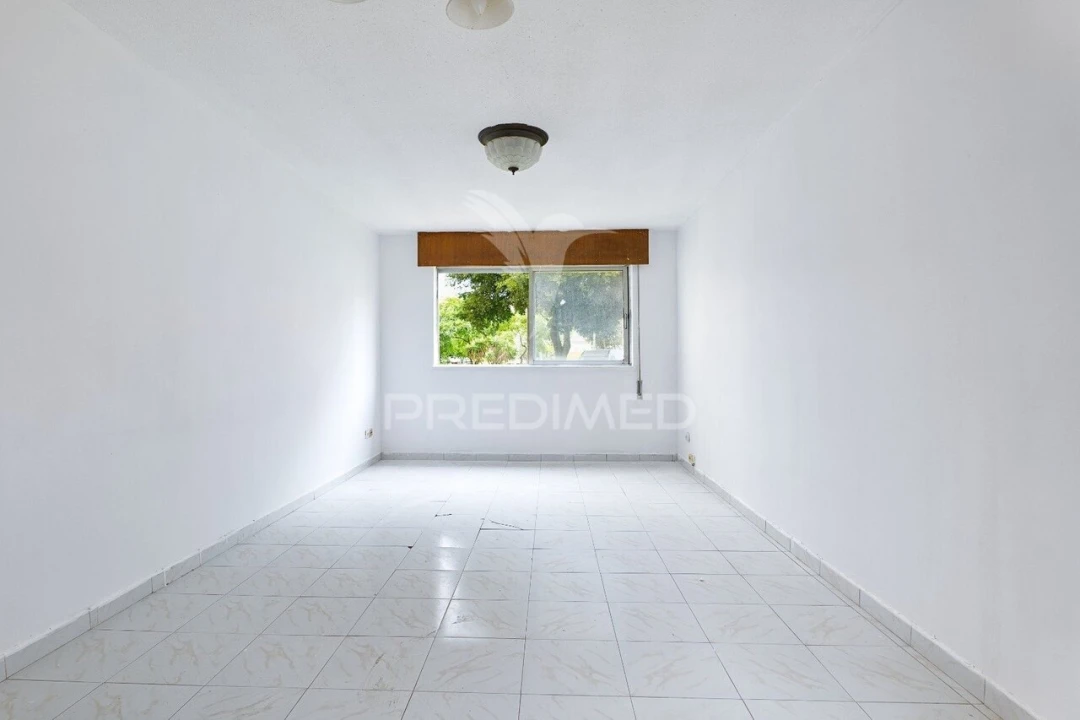 Apartamento T2 para Venda em Corroios Foto 2