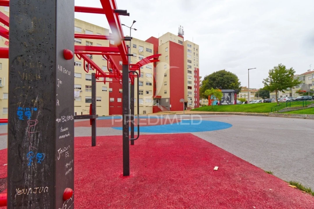 Apartamento T2 para Venda em Corroios Foto 25