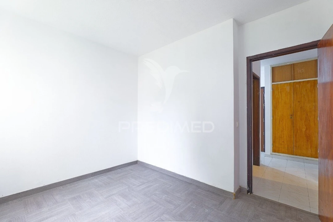 Apartamento T2 para Venda em Corroios Foto 8