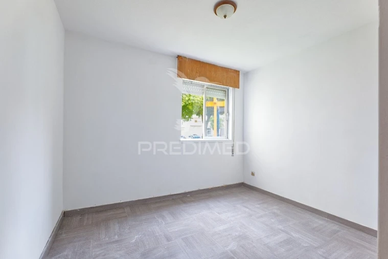 Apartamento T2 para Venda em Corroios Foto 7