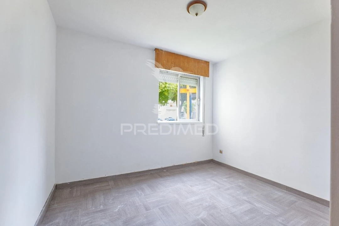 Apartamento T2 para Venda em Corroios Foto 7
