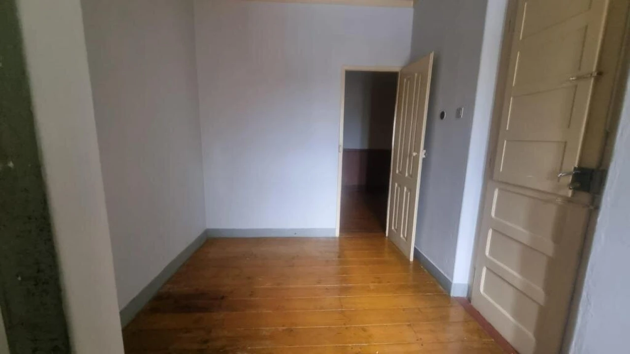 Prédio para Venda em Alcoentre Foto 8