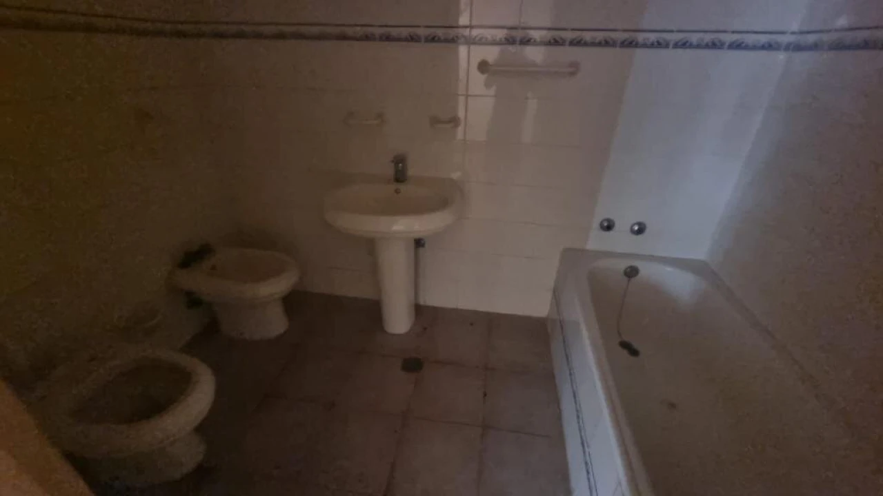 Prédio para Venda em Alcoentre Foto 9