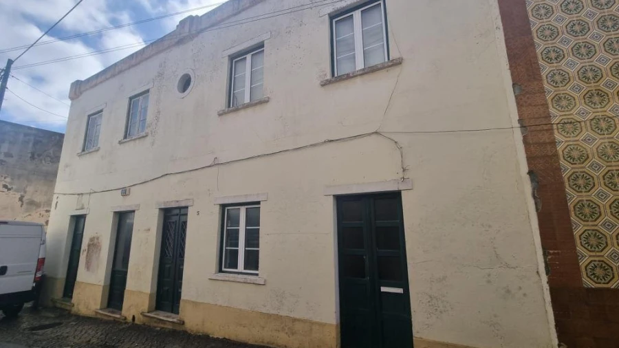 Prédio para Venda em Alcoentre