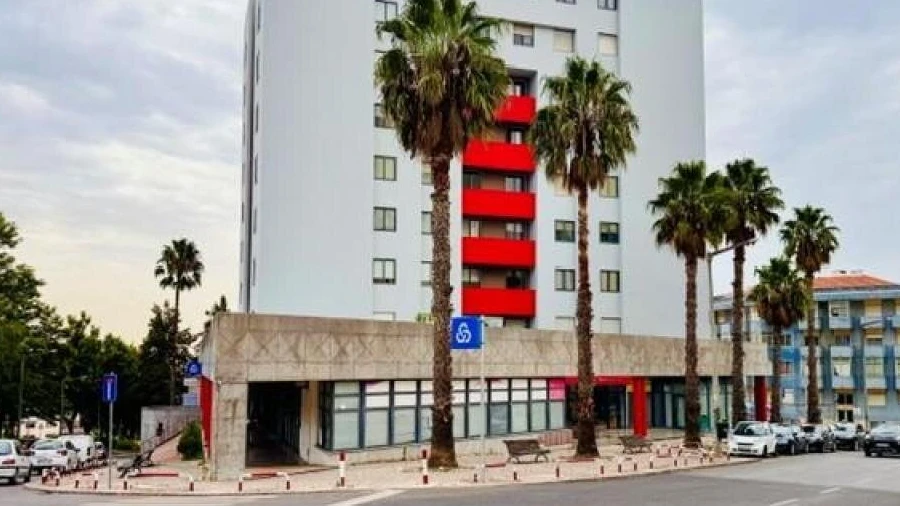 Loja para Venda em Ramada e Caneças