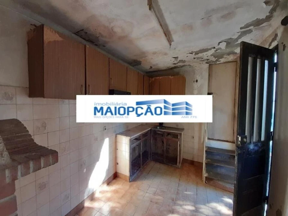 Moradia T3 para Venda em Tavarede Foto 2