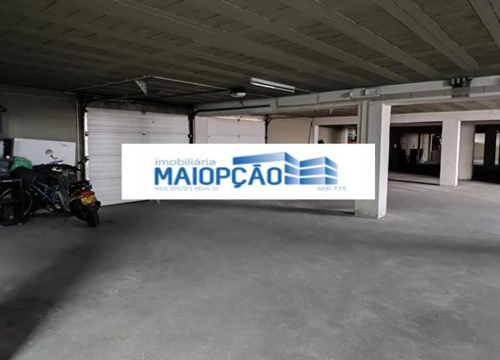 Garagem para Venda em Pataias e Martingança Foto 1