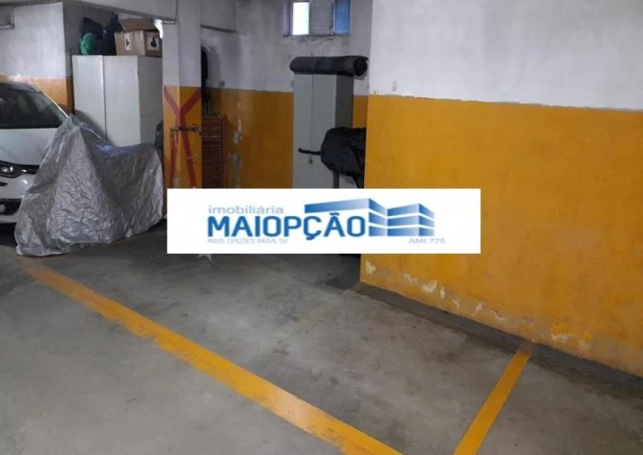 Garagem para Venda em Madalena Foto 3