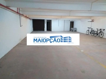 Garagem para Venda em Arroios