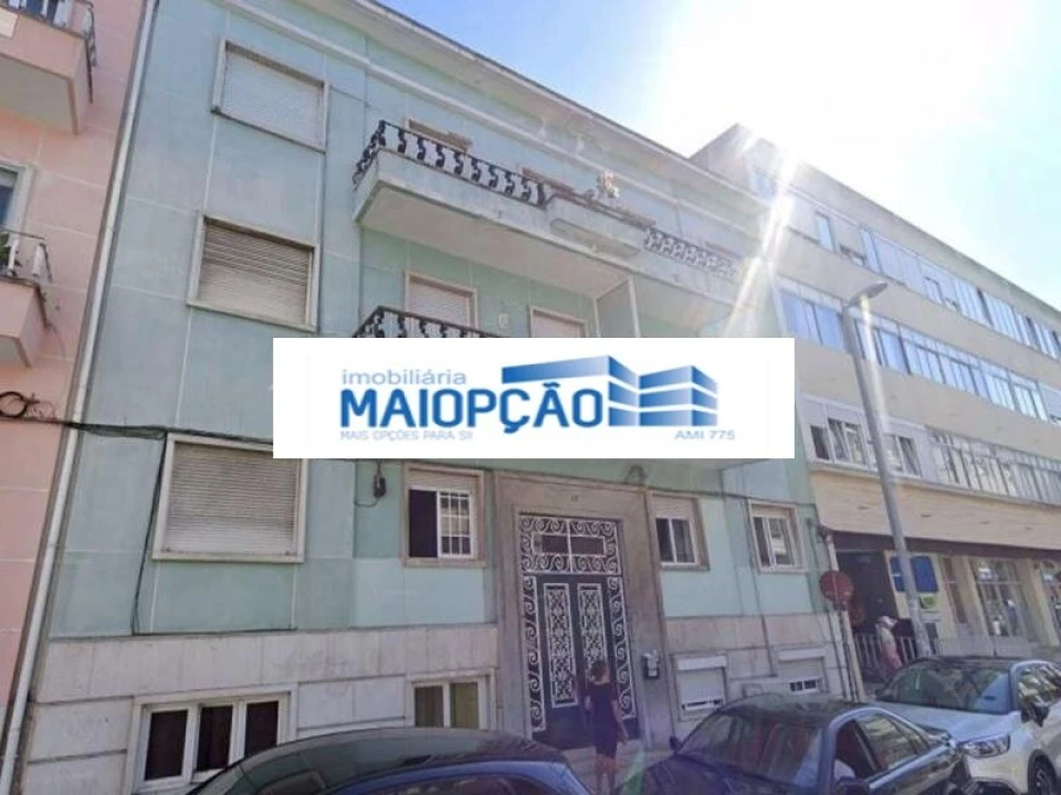 Apartamento T3 para Venda em Algés, Linda-A-Velha e Cruz Quebrada-Dafundo Foto 1