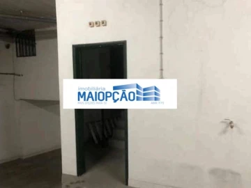 Armazém para Venda em Arroios