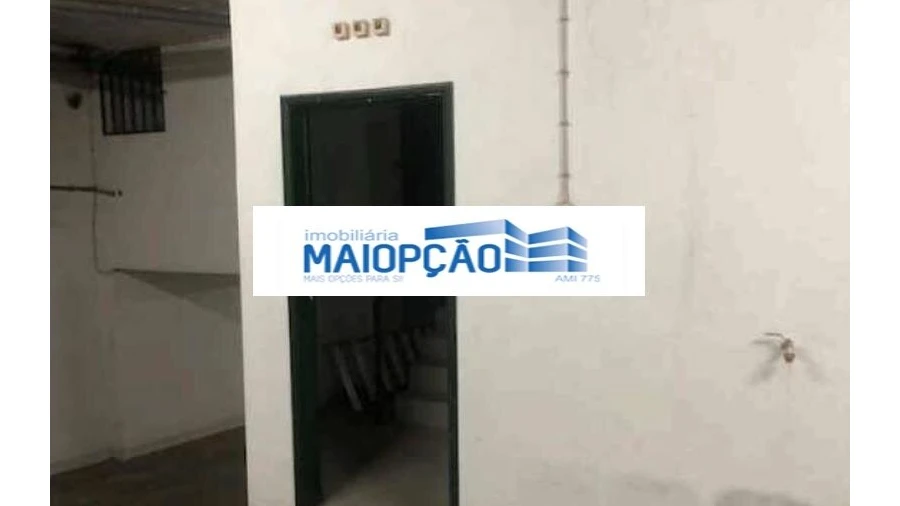 Garagem para Venda em Arroios
